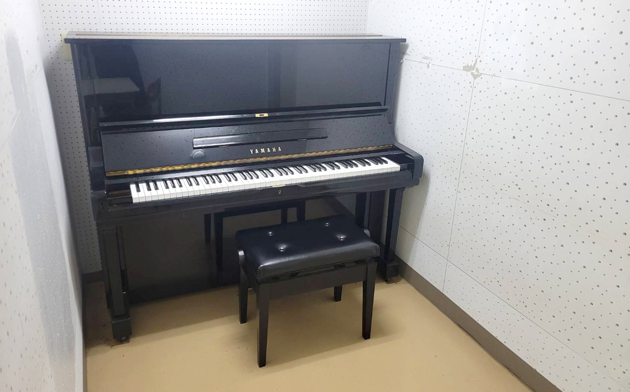 ピアノ室